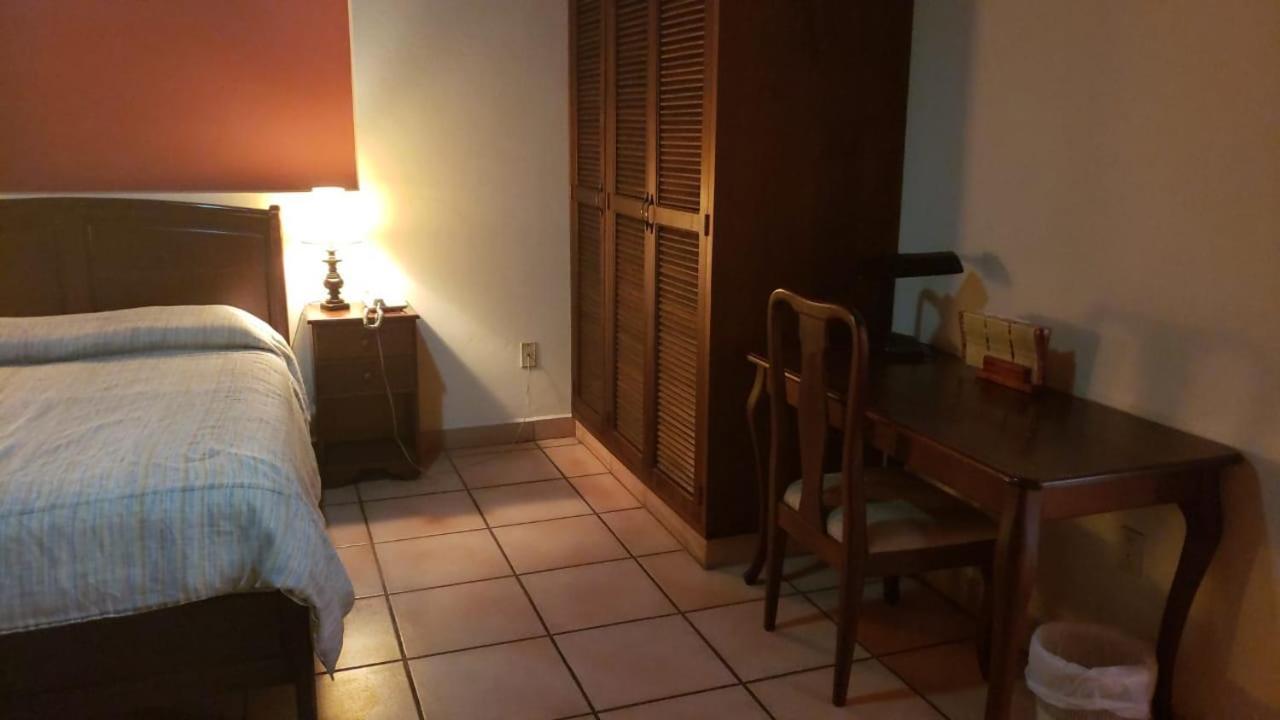 Hotel Alsacia テグシガルパ エクステリア 写真