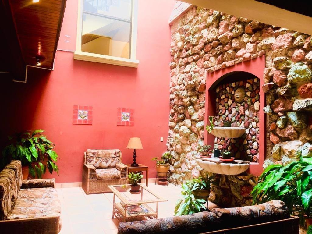 Hotel Alsacia テグシガルパ エクステリア 写真